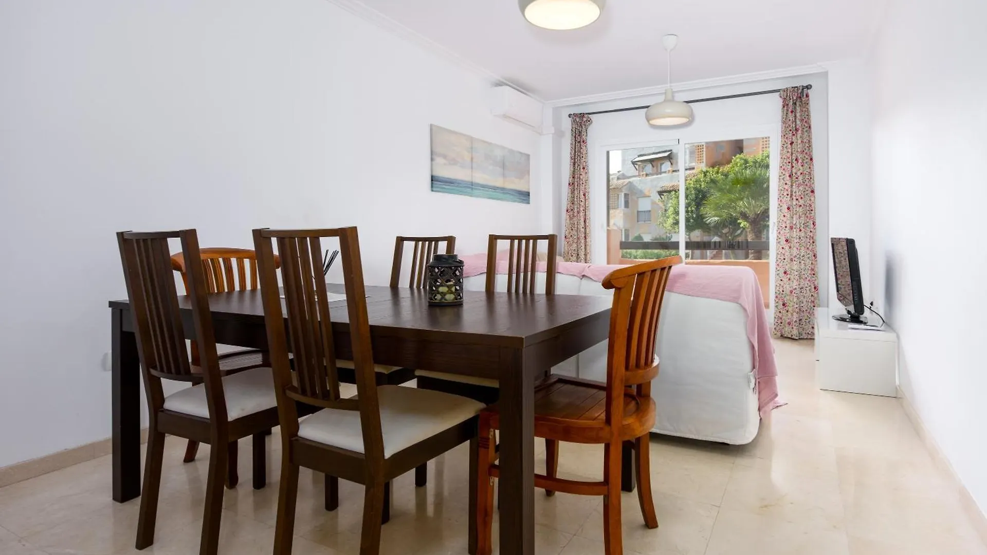 Casares Del Sol Apartment
