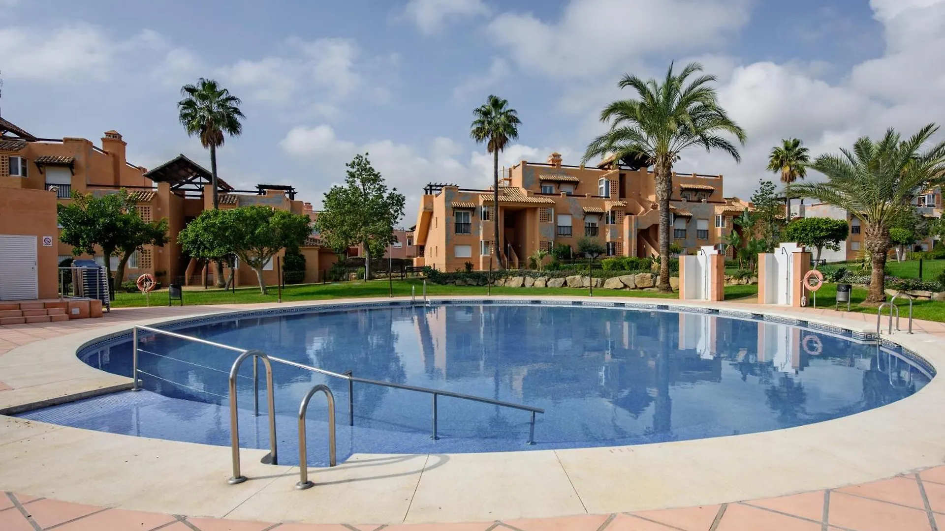 Casares Del Sol Appartement