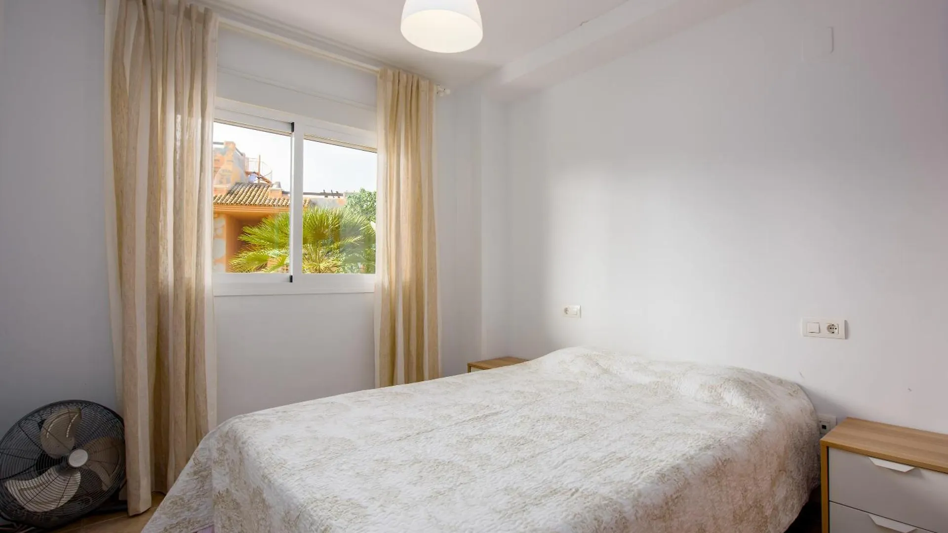 Casares Del Sol Apartment