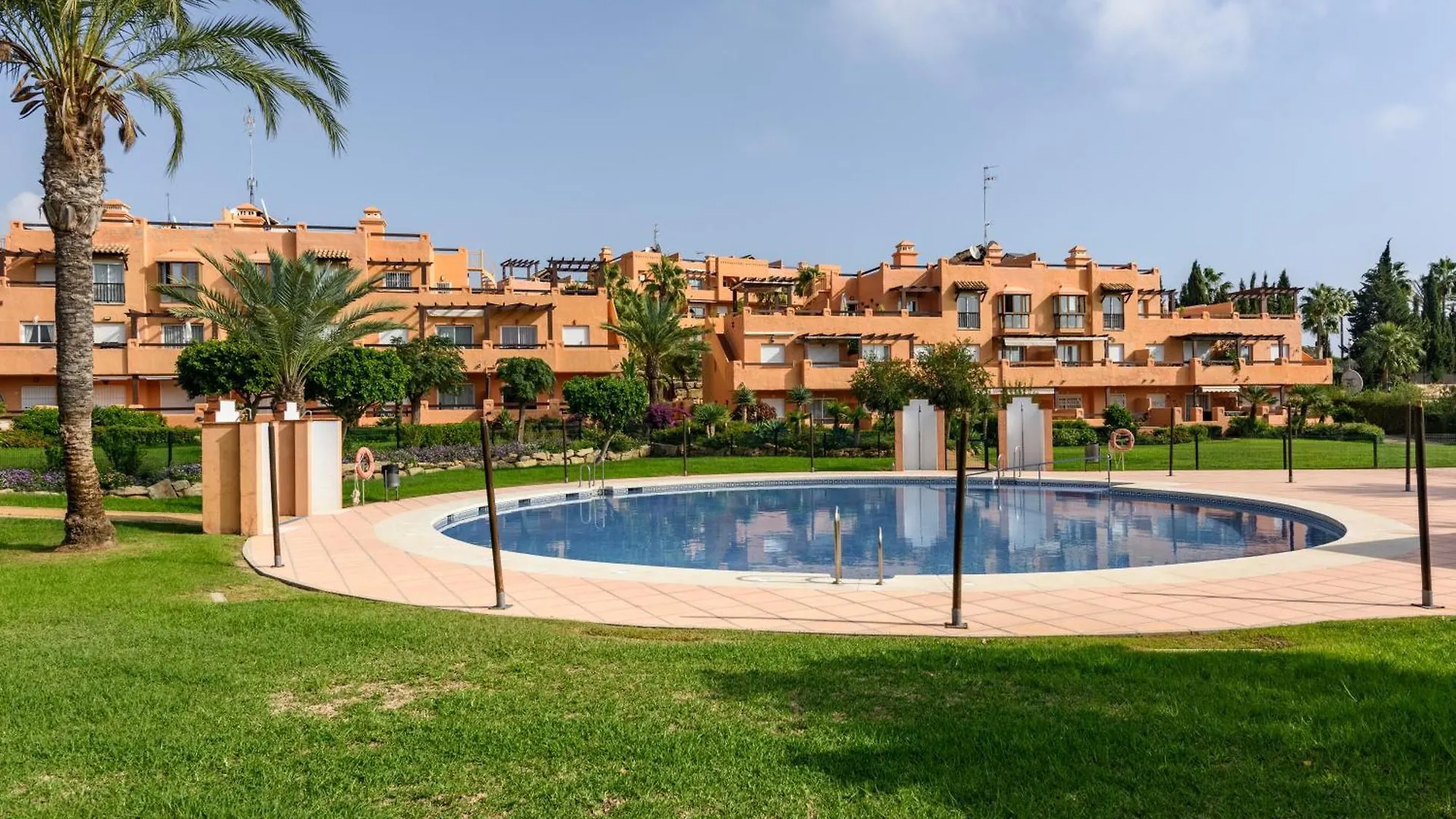 Casares Del Sol Apartment